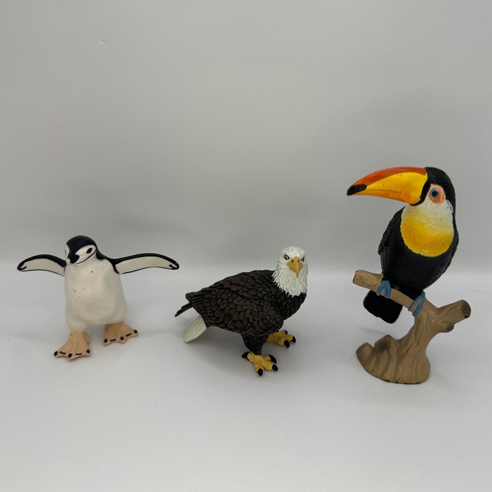 4/$25 -‎ Safari Ltd. Set of 3 Bird Figures - Penguin Eagle Toucan